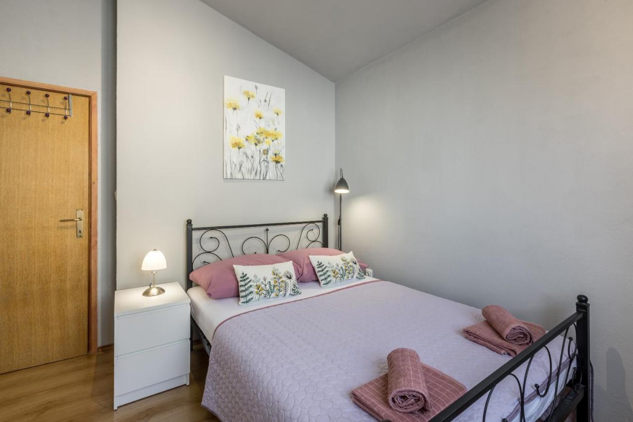 Apartment Lamaro Kaštela المظهر الخارجي الصورة