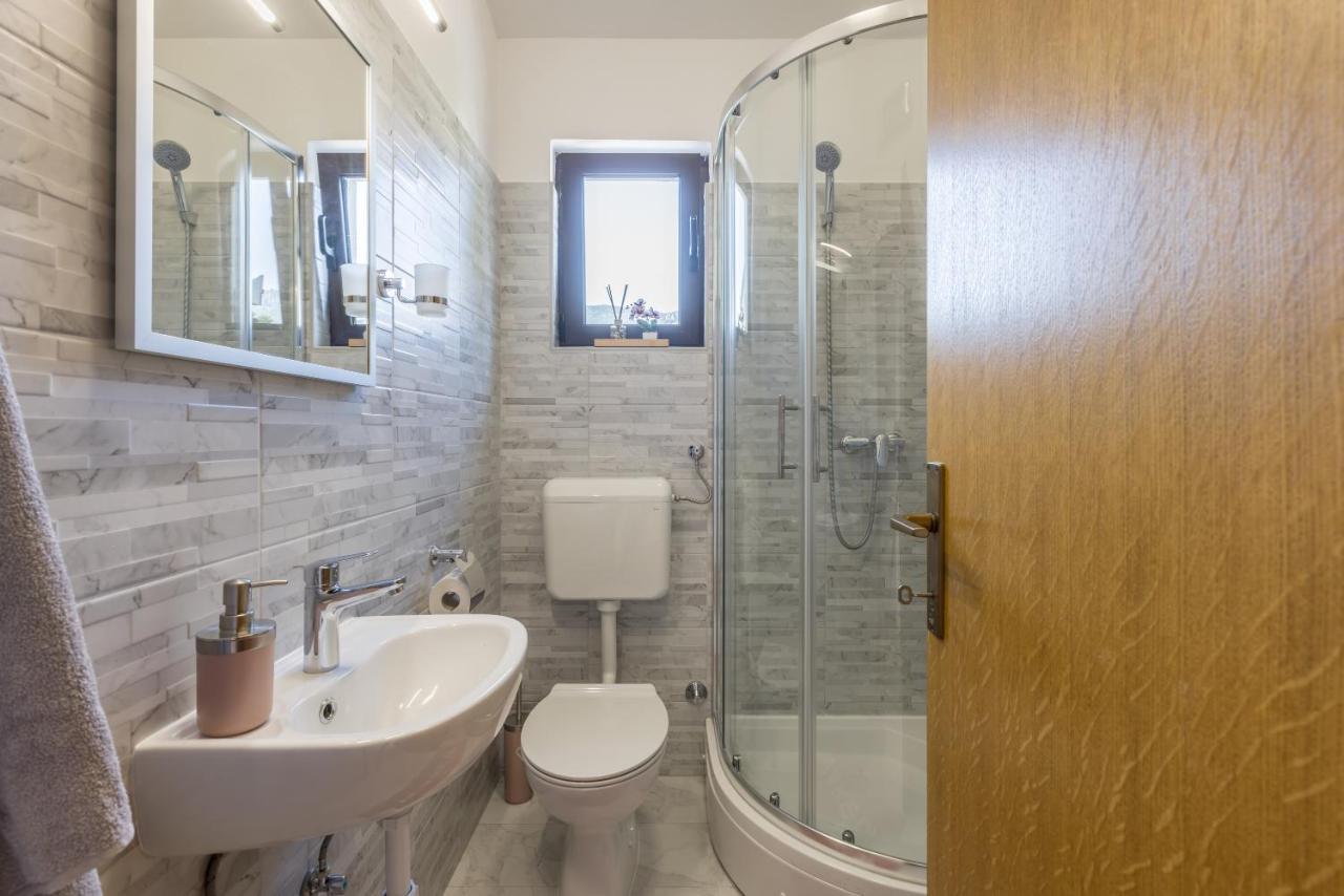 Apartment Lamaro Kaštela المظهر الخارجي الصورة