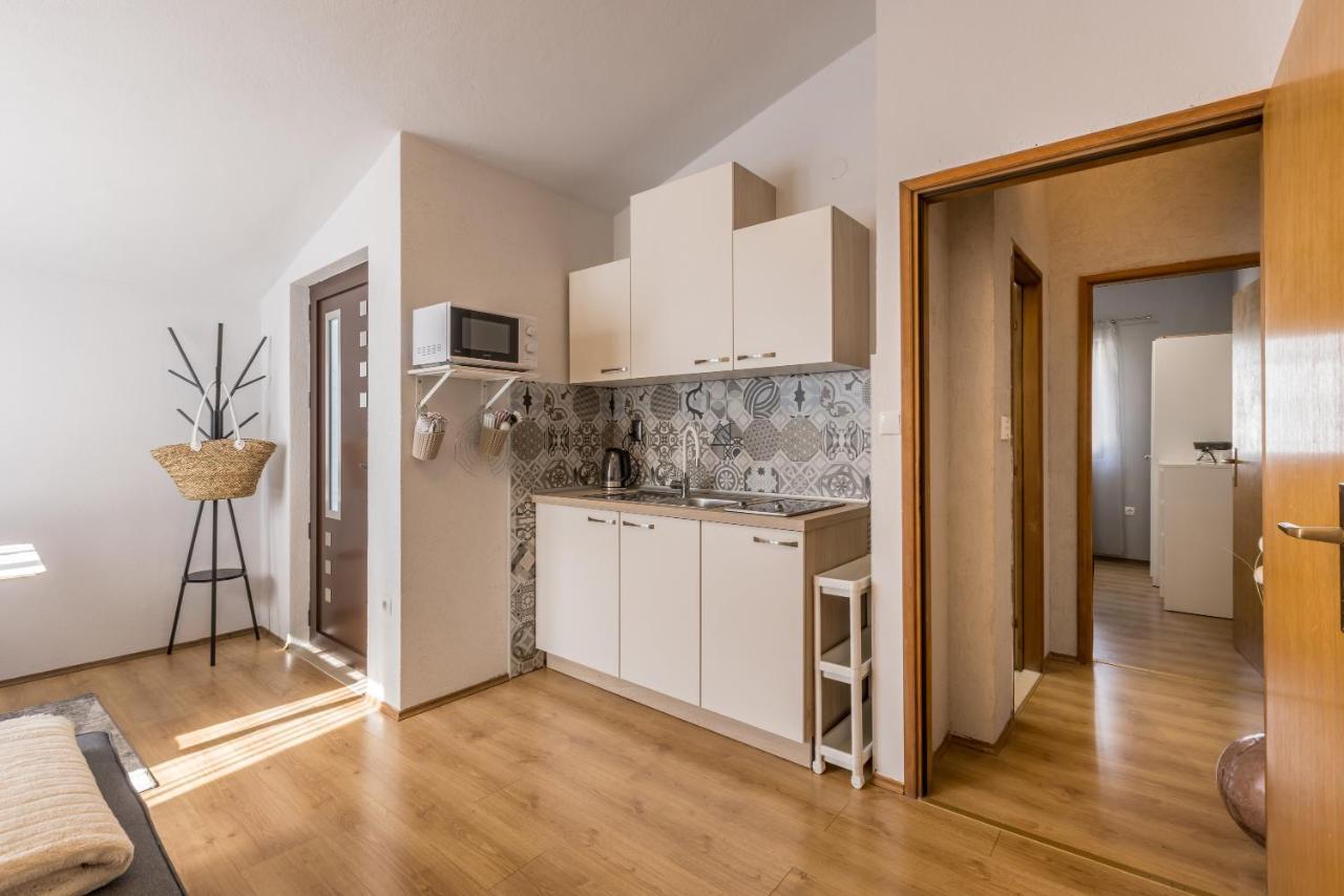 Apartment Lamaro Kaštela المظهر الخارجي الصورة