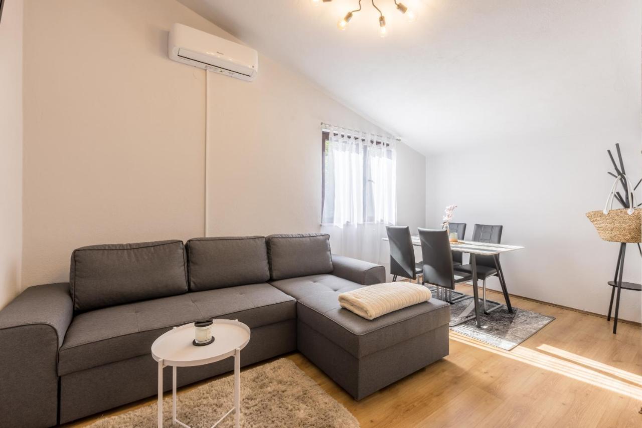 Apartment Lamaro Kaštela المظهر الخارجي الصورة