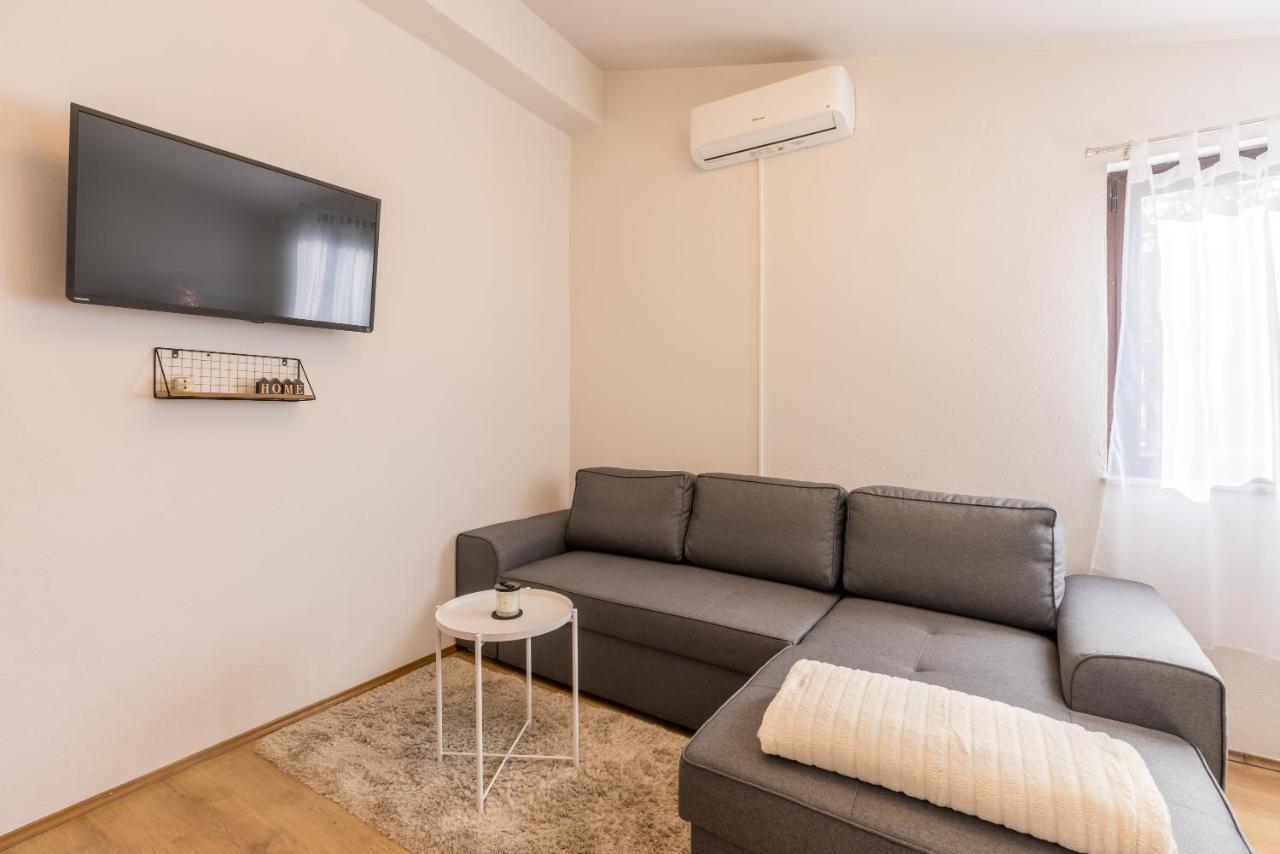 Apartment Lamaro Kaštela المظهر الخارجي الصورة
