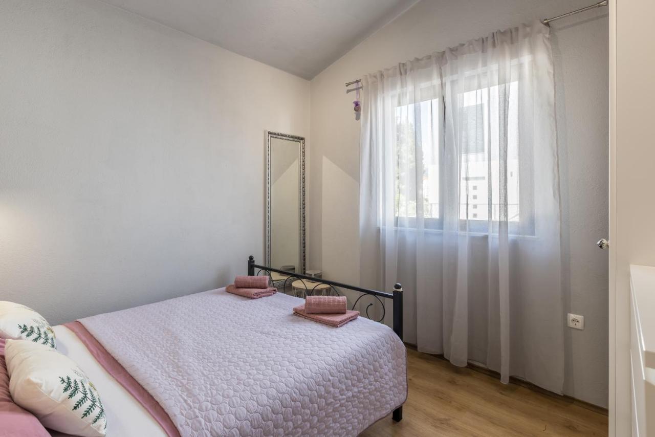 Apartment Lamaro Kaštela المظهر الخارجي الصورة