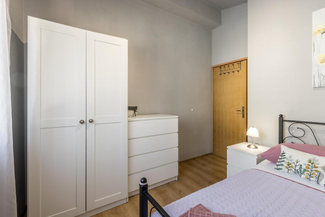 Apartment Lamaro Kaštela المظهر الخارجي الصورة
